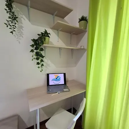 فندق مبيت وإفطار Feel ساليرنو