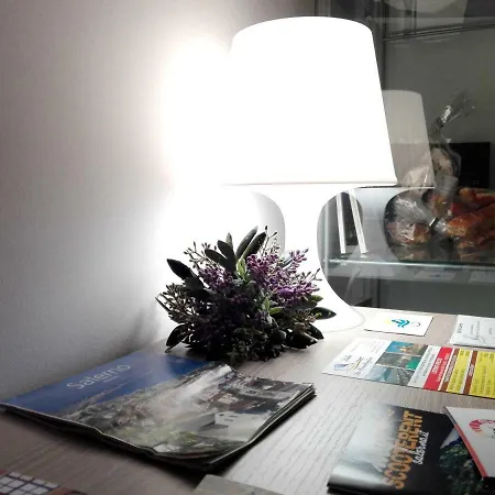 Feel 3* ساليرنو